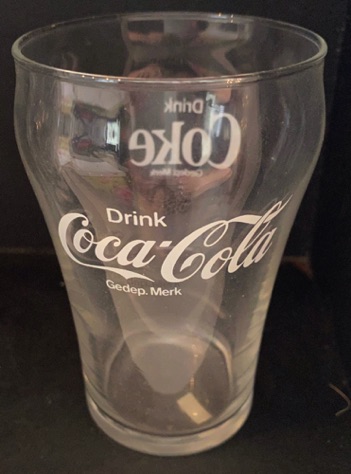 308040-1 € 3,00 coca cola glas witte letters D7,5 H 13 cm.jpeg